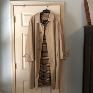 Men’s Burberry Trench Coat w Wool Liner Size 38L